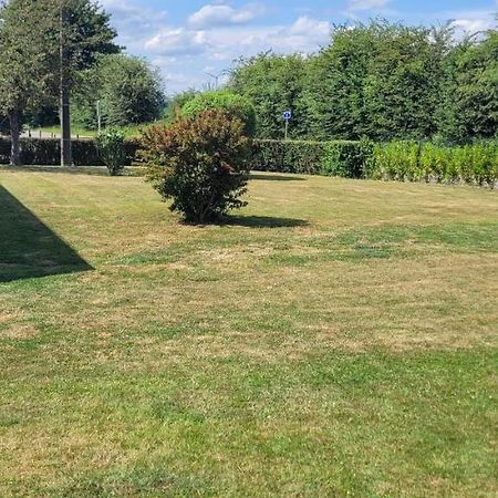 Maison De Campagne Bièvre Exterior foto